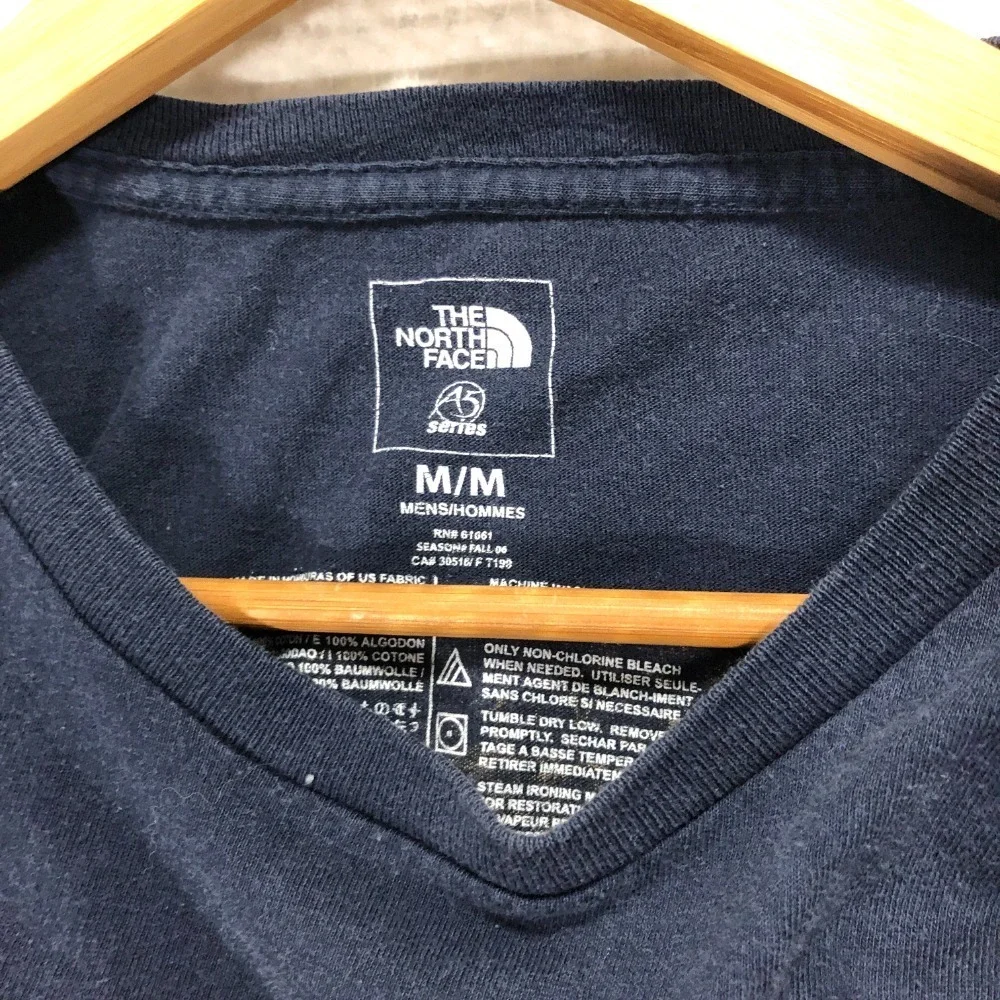 The North Face Long Sleeve Graphic Tee Never Stop Exploring‎ M